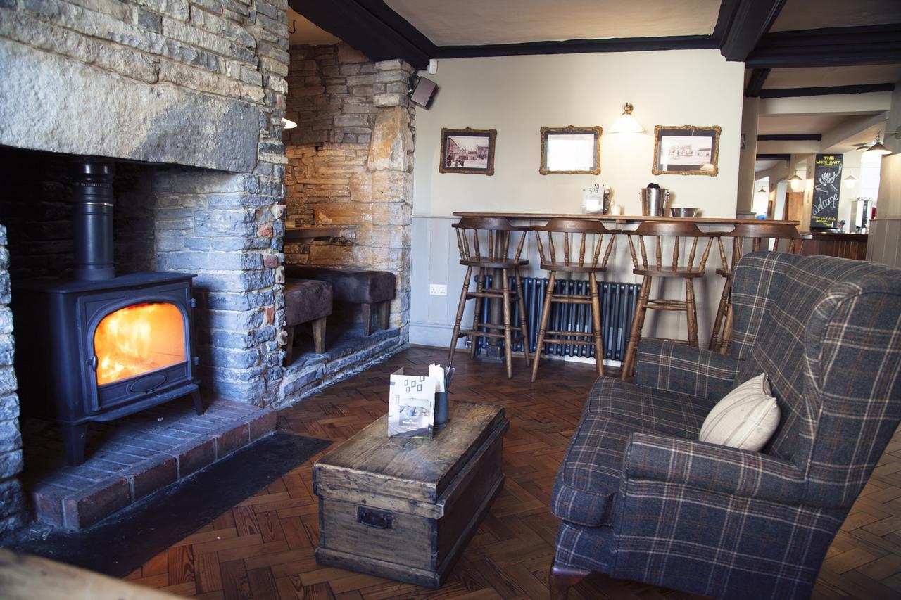 The White Hart Hotel Somerton  Eksteriør billede